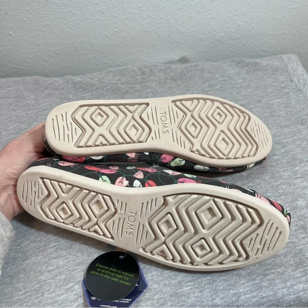 TOMS Glow-In-The-Dark Christmas Light Alpargatas Faux Fur Women’s Size 8